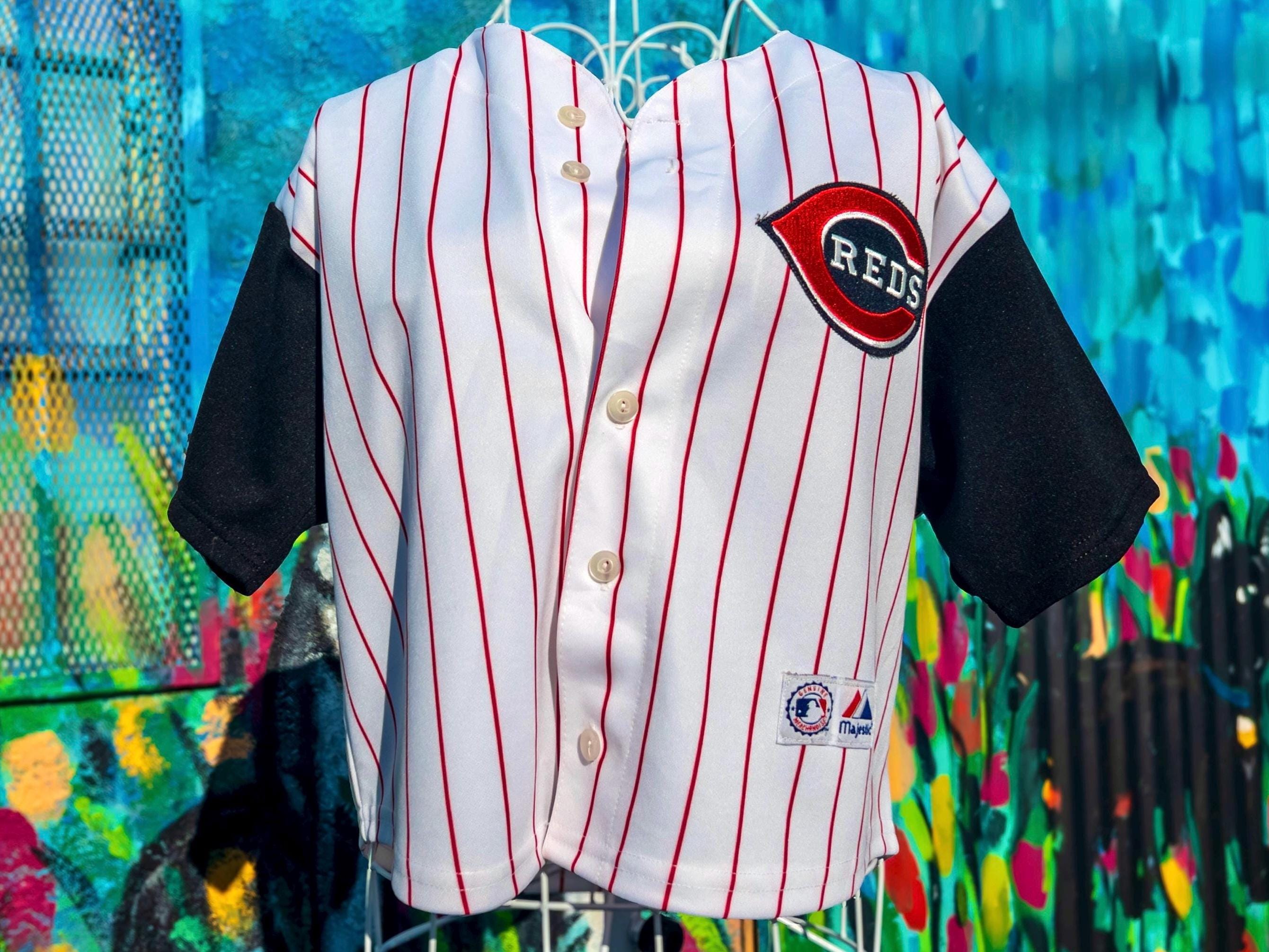 CINCINNATI REDS MLB Vintage Crop Top Baseball Jersey size Small (Austin Callahan #23) | White & Black with Red Pinstripe and Logo Embroidery