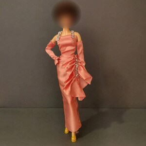 Ropa de barbie con guantes sale