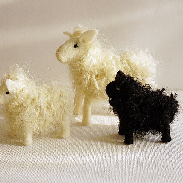 Schaf und Lämmchen Filz und Wolle