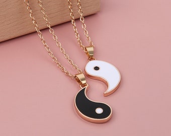 MeiPing Yin Yang Taichi Anhänger Halskette Freundschafskette mit Gravur Best Friends oder Forever in My Heart Silber Farbe BFF Ketten für 2 MeiPing Yin Yang Taichi Anhänger Halskette Freundschafskette mit Gravur Best Friends oder Forever in My Heart Silber Farbe BFF Ketten für 2