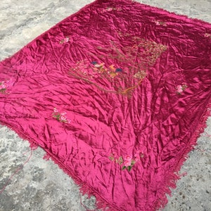 5x7 Vintage Chinese Bedspread, Embroidered Antique Chinese Tablecolth, Silk Tablecloth, Vintage Qing Dynsty, 200 cmx 164 cm FREE SHIP