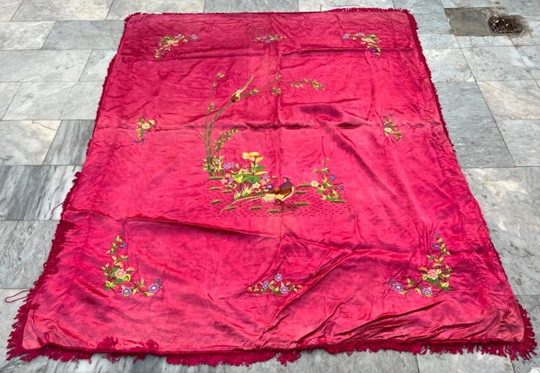 5x7 Vintage Chinese Bedspread, Embroidered Antique Chinese Tablecolth