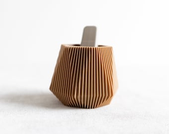 MIKA | Brush pot | Designer and geometric desk organizer, Origami printed in Wood | minimalist and refined style | Original gift