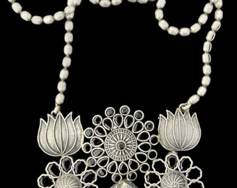 Beautiful Flowral Antique Necklace