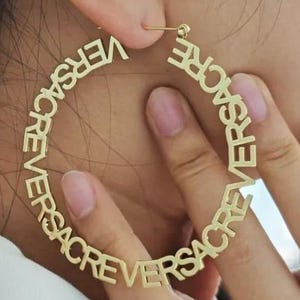 Pendientes de aro grandes personalizados, pendientes de aro con nombre personalizado, pendientes de aro con letras, pendientes de aro dorados, pendientes personalizados, pendientes con placa de identificación, regalo