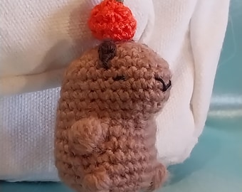 Capybara bag charm, handmade knitted soft Capybara with a tangerine kawaii charm, great gift for girls and boys, bag decor, phone charm