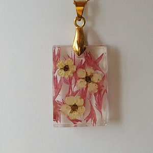 Flowers necklace, real Flowers resin pendant necklace, handmade accessories jewelry, pendant terrarium, eco pendant, forest necklace