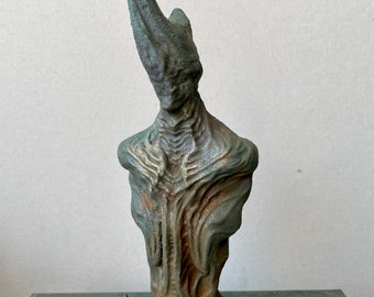 Nyarlathotep idol rusted, relic, old ones, lovecraftian