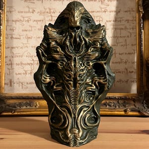 Cthulhu relic Maveran