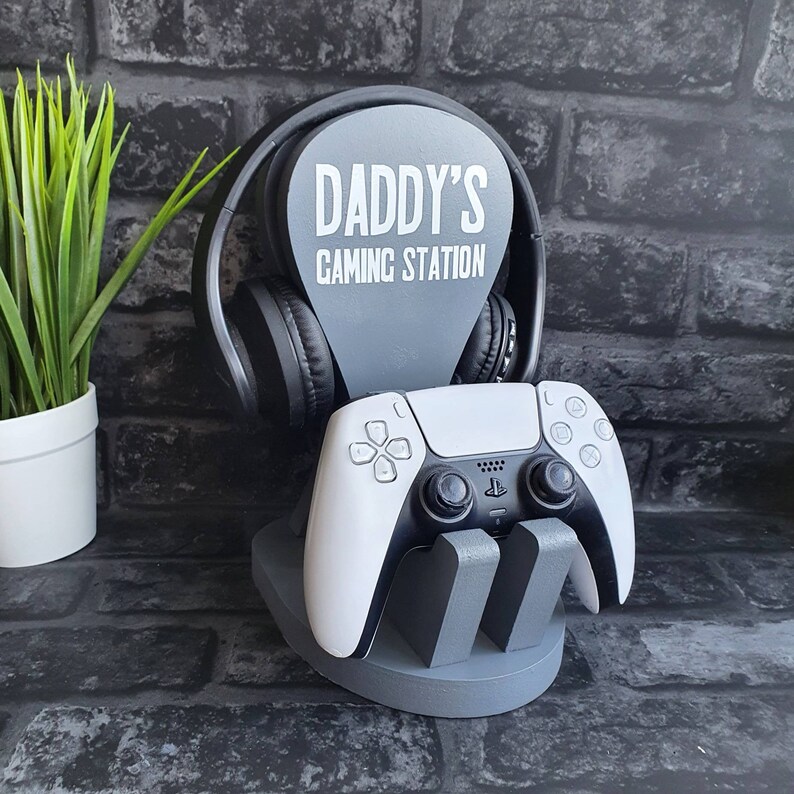 Gamer Stand, Dad Christmas Gift For Husband Gamer Gift For Him, Gamer Dad Gift From Daughter, Dad Birthday Gift For Dad From Son, Daddy Gift 