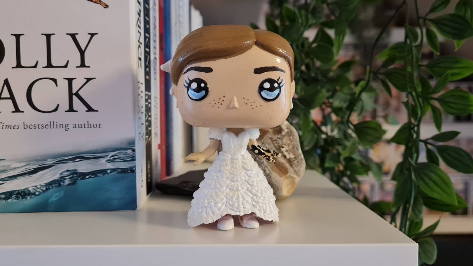 Funko pop katniss wedding dress 2025