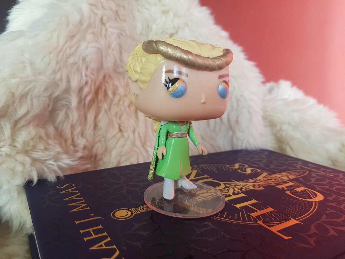 Custom Funko Pop Throne of Glass inspired Queen Aelin | Etsy