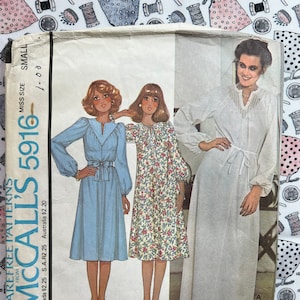 McCall&#39;s Sewing Pattern 5916 Misses&#39; Dress Size Small 10-12 Cut Complete