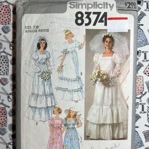 Simplicity Sewing Pattern 8374 Junior Petites Bridal or Bridesmaid Dress Size 7JP Cut Complete