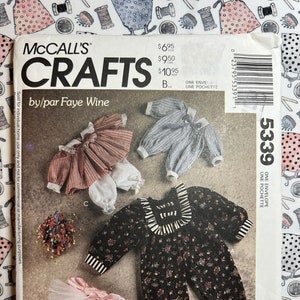 McCall's Crafts Pattern 7482 – Ribb-Itt 24 "Mrs. & Mrs. Frog" Dolls & Babies Sewing Pattern By Faye Wine - View #4