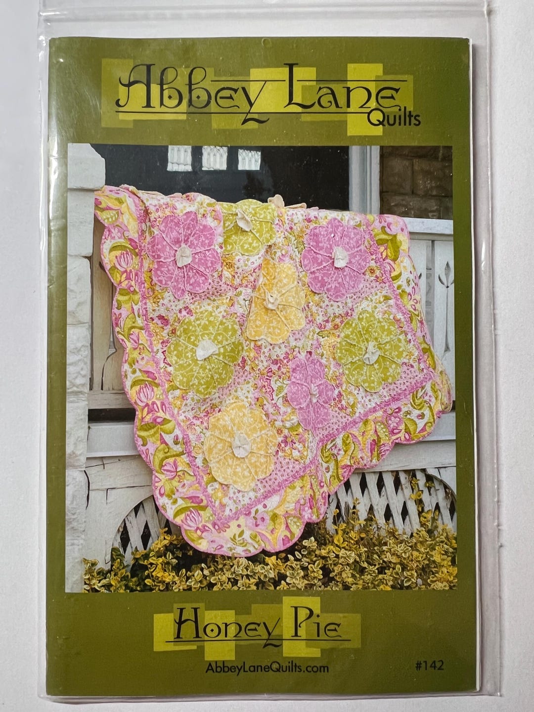Via142 Pattern Abbey Lane Quilts Honey Pie #142 Pattern 60