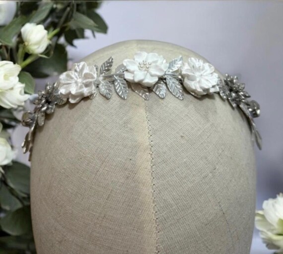 White Floral Rhinestone Headband Handmade Crystal Rhinestones Headband Floral Headpiece  main image 4