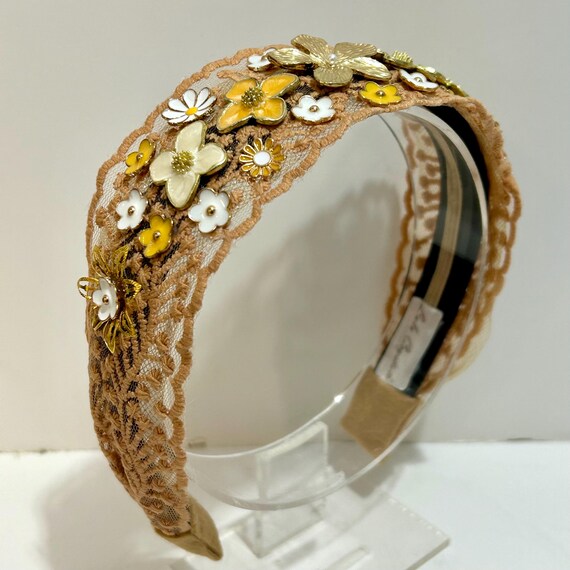 Lace Floral Headband: Gold, Yellow & White Flower  display picture 3