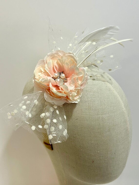 Cream Peach Flower Fascinator: Pearl & Feather Wedding  display picture 3