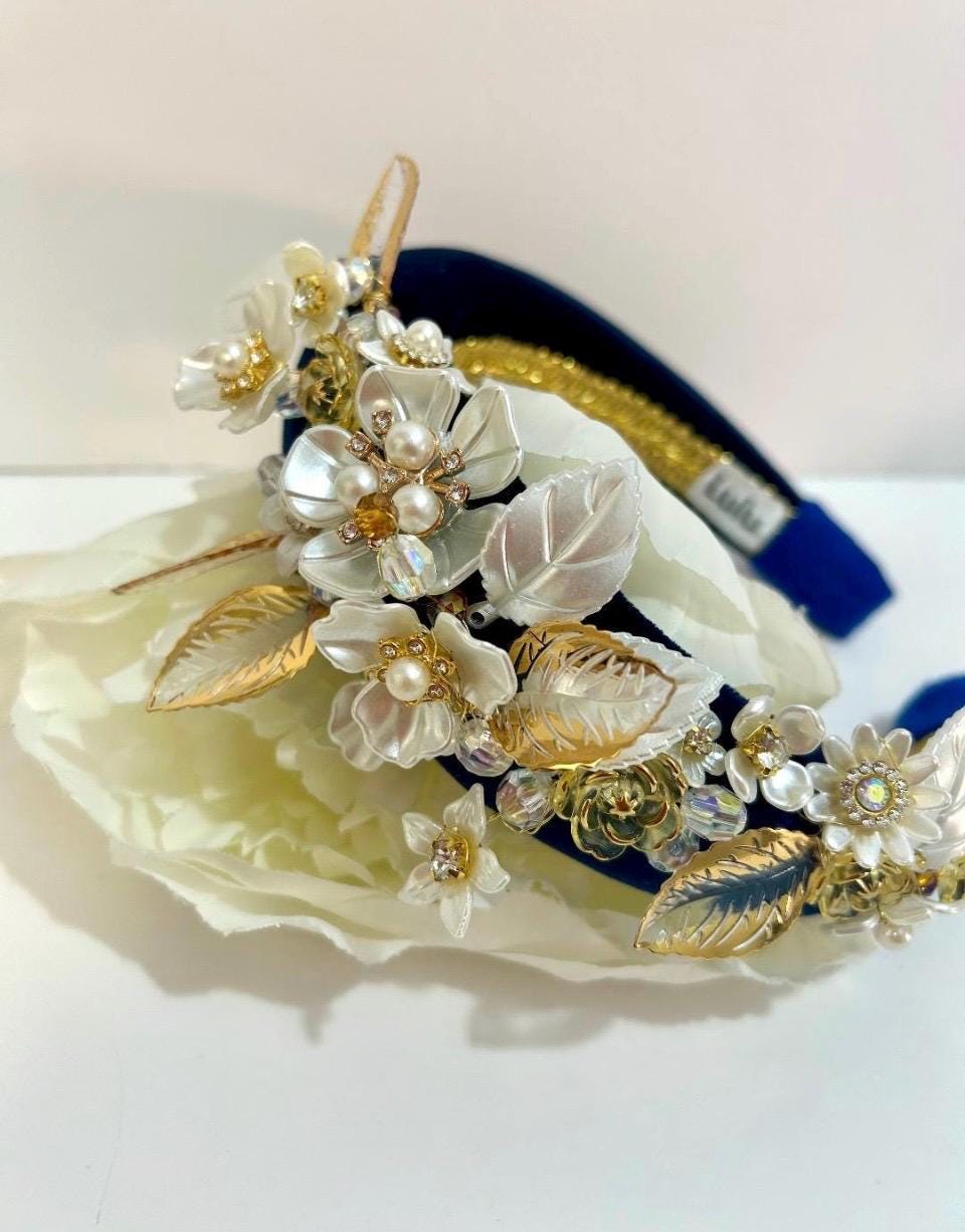 Luxury Navy Velvet Headband: Pearl, Crystal, & Gold  display picture 1