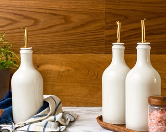 White Stoneware Oil Dispenser: 500ml Kitchen Vinegar Bottle with Stainless Steel Pourer