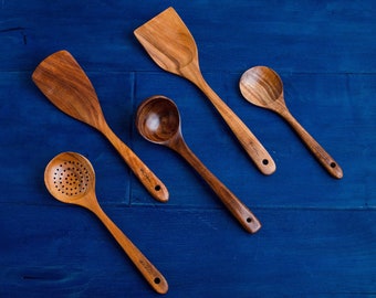 LIYA Acacia Wood Spoon Utensil Set | Set of 5 | Kitchen Utensils | Natural Sustainable Wood | Spoons Set by MP Kitchenware | Customisable