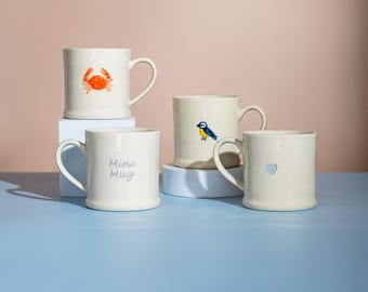 パーソナライズされたミニセラミックマグ：カスタム彫刻コーヒーカップ、7 cm