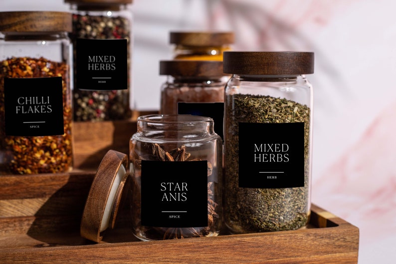 HIMAYA Glass Spice Jars with Natural Acacia Wood Lids Size 160ml & 300ml FREE Custom Black labels Organise Pantry zdjęcie 1