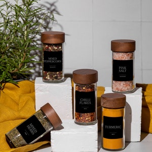 PAULO Round Glass Spice Jars with Natural Acacia Wood Lids Size 90ml FREE Custom Minimalist Black labels Organise Pantry zdjęcie 1