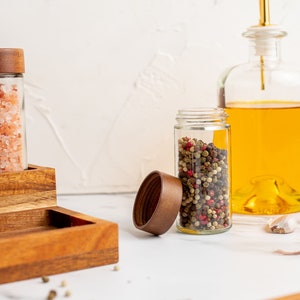 PAULO Round Glass Spice Jars with Natural Acacia Wood Lids Size 90ml FREE Custom Minimalist labels Organise Pantry zdjęcie 5