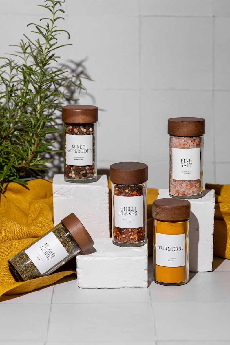 PAULO Round Glass Spice Jars with Natural Acacia Wood Lids Size 90ml FREE Custom Minimalist labels Organise Pantry zdjęcie 1