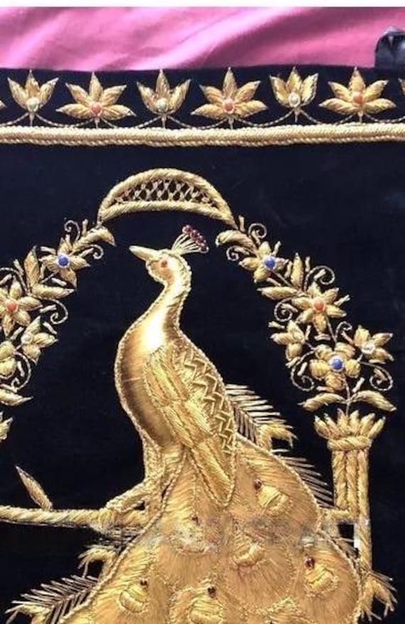 Peacock Zardozi Embroidery Wall Hanging: Silk Thread Art (18