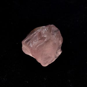 Madagascar Raw Rose Quartz, Medium Pink Crystal – Love Stone & Healing Crystal