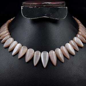 Natürliche Pfirsich Mondstein Halskette Facettierte Mondstein Halskette Choker Stil Charm Halskette Boho Halskette Geschenk für Sie
