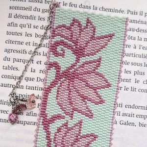 Marcador de flor rosa, idea de regalo original, accesorio de libro original, marcador con cuentas