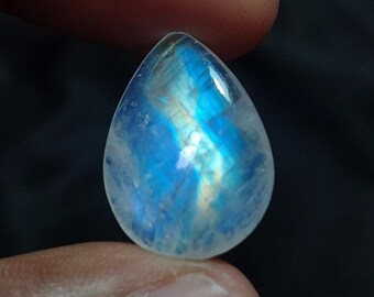 Size-19X14X5 MM  Rainbow Moonstone Very High Grade Cabochon Gemstone, Chatoyant Natural Gemstone, Carat Weight-9.40.