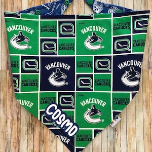 Vancouver Canucks Bandana / 2 STYLES / Vancouver Canucks / Dog•Cat Bandana / Pet Bandana / Snap Bandana / NHL Pet Wear / Dog Fashion