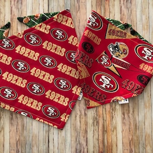 Bandana San Fran 49ers / 2 STYLES / Chien • Chat bandana / Bandana pour animaux de compagnie / Bandana pression / San Fran 49ers / 49ers Vêtements pour animaux de compagnie / Mode pour animaux de compagnie