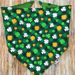 Shamrock Pet Bandana / St. Patty&#39;s Day / Irish / Dog Bandana / Dog•Cat Bandana / St Patrick&#39;s Day Pet Bandana / Snap Bandana / Clover Leaf