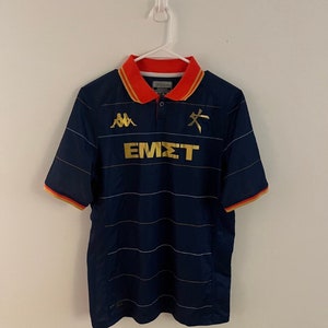 ウェア Athens Kallithea FC 23/24  Jersey LS Athens Kallithea FC's Third 2023/24 Jersey Is Absolute Gold