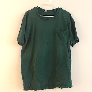 Vintage green pocket tee
