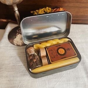 Shabbat and Havdalah Pocket-Sized Travel Kit - SMALL - Beeswax Shabbat Candles Besamim Incense Judaica Matchsticks - Jewish Gift Bar Mitzvah