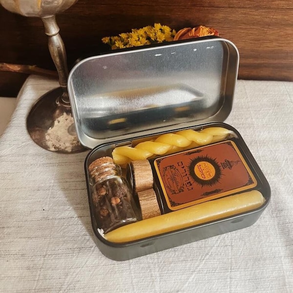 Shabbat and Havdalah Pocket-Sized Travel Kit - SMALL - Beeswax Shabbat Candles Besamim Incense Judaica Matchsticks - Jewish Gift Bar Mitzvah