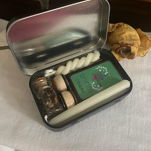 Shabbat & Havdalah Travel Kit Box - Spring Glade - SMALL - Beeswax Shabbat Candles Besamim Incense Matchsticks - Jewish Gift Bat Mitzvah