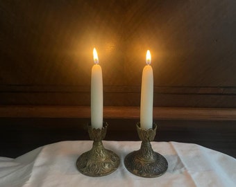 Beeswax Shabbat Candles White - White Beeswax Candles Taper Candles - 2, 4, 6, or 12 Ct - Pure Beeswax Dripless Kosher Shabbos Candles