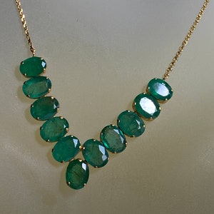 11,5Ct Naturalny Naszyjnik ze Szmaragdem w 18-karatowym żółtym złocie, Prezent na Majowy Kamień Urodzinowy dla Jej Szczęścia