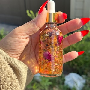 Fiery Love Spell Oil - Used For Passion Desire Attraction, Lust, and Intense Romance | Witchcraft Conjure Oil for Love & Seduction, Ritual