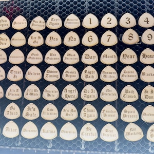Hexen Rune individuell gefertigte Holz Set | Personalisierte Magie für Intuitive Zauberei & Wahrsagung | Auf Bestellung | Heidnisches Geschenk | Wicca Werkzeuge