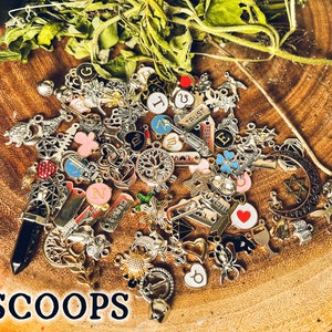 Divination Charm Confetti: Zodiac, Letters, Crystals (3 Scoops)