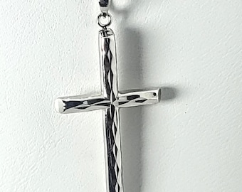 18K White Gold Cross Pendant – Italian Made, Elegant & Timeless Design (Chain Not Included)
